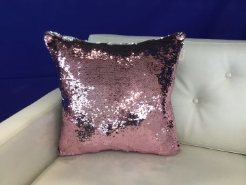 Almofada de paetê rose / fundo prata - 45x45 cm