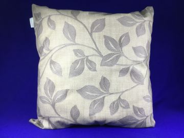 Almofada de tecido de folhas marrom e bege - 45x45 cm