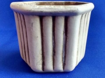 Cachepô P cerâmica pérola oval - 8x9 cm