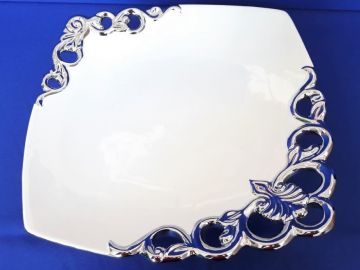 Centro de mesa em cerâmica branca com prata - 12x34x34 cm