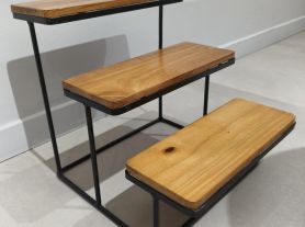 Escadinha de mesa preta 31x30cm