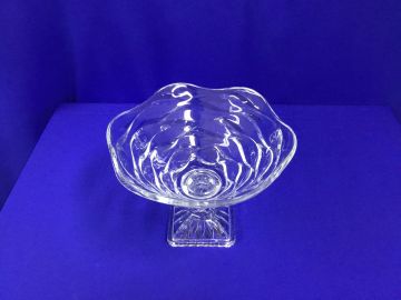 Taça cristal grande tipo flor com pé - 29,5x23 cm