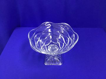 Taça cristal grande tipo flor com pé - 29,5x23 cm
